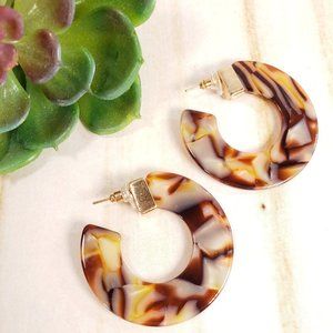 Tortoise shell NWT circle loop earrings